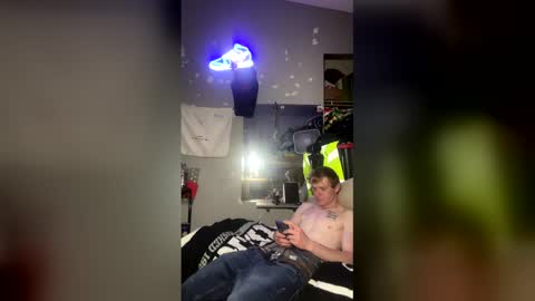 ethanbmx2001 online show from 04.22.26