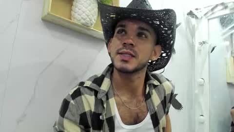 Snapshot of ethangrey_ chatting on 10.22.25 Ethan Grey online show from 10.22.25