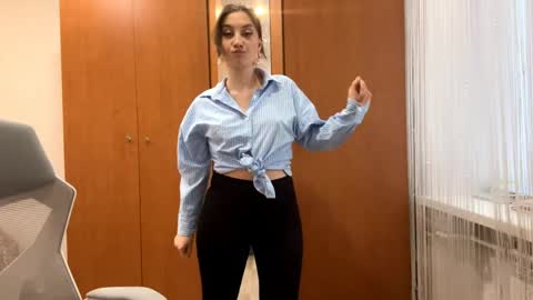 Snapshot of eugenianoens chatting on 04.08.26 Kate online show from 04.08.26