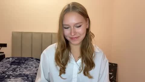 Snapshot of eugenierickel chatting on 05.11.26 Alice online show from 05.11.26