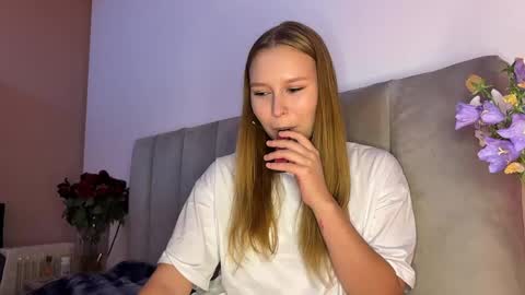 Snapshot of eugenierickel chatting on 05.26.26 Alice online show from 05.26.26