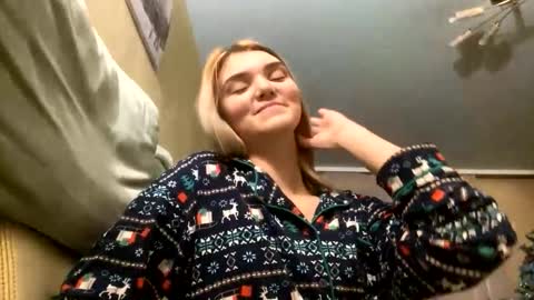 Viola online show from 12.20.25