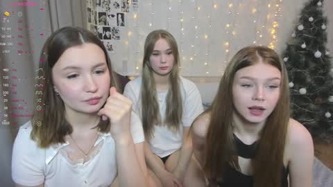 Veronica Tiia Lilith left to right online show from 01.19.25