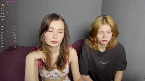 Veronica Tiia Lilith left to right online show from 12.21.25