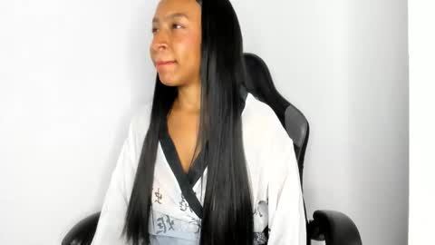 Snapshot of euphoria_06 chatting on 11.20.25 euphoria_06 online show from 11.20.25