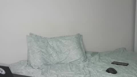 Snapshot of europeanjock chatting on 10.19.25 europeanjock online show from 10.19.25