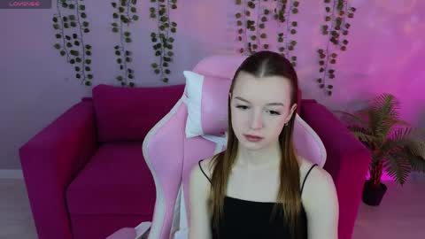 Snapshot of eva__thompson chatting on 05.13.26 Eva online show from 05.13.26