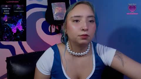 Snapshot of eva_brooks1 chatting on 10.02.25 Iris Smile independent model online show from 10.02.25