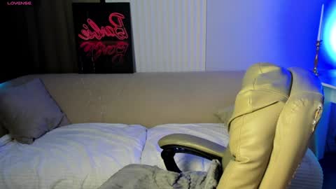 Eva online show from 01.25.25