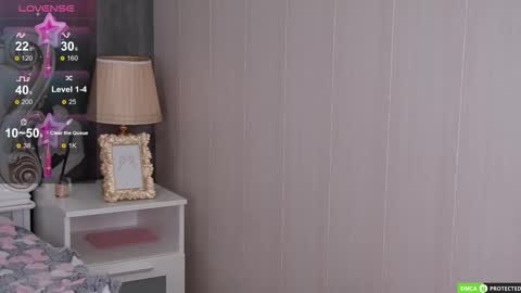 Snapshot of eva_cramer chatting on 11.11.25 Eva Cramer online show from 11.11.25