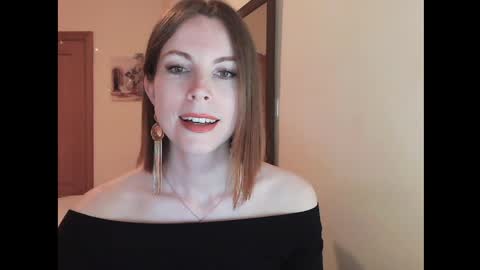 Snapshot of eva_cutesmile chatting on 04.30.26 Eva online show from 04.30.26