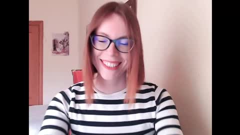 Snapshot of eva_cutesmile chatting on 05.05.26 Eva online show from 05.05.26