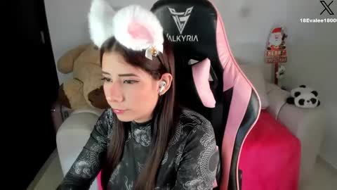 Eva   online show from 01.15.25