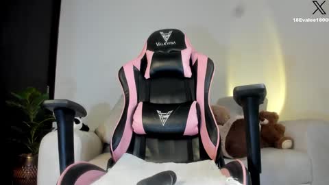 Eva   online show from 02.05.25