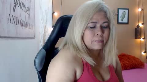 Snapshot of eva_love49 chatting on 12.02.25 eva_love49 online show from 12.02.25