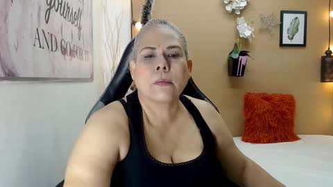 Snapshot of eva_love49 chatting on 12.05.25 eva_love49 online show from 12.05.25