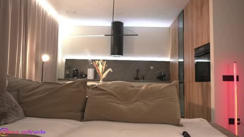 Eva online show from 04.24.26