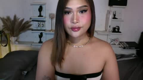 Snapshot of eva_mazikeen69 chatting on 06.25.26 Queen Eva Mazikeen online show from 06.25.26
