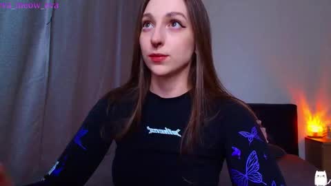 Snapshot of eva_meow_eva chatting on 05.20.26 eva_meow_eva online show from 05.20.26