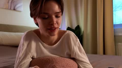 Snapshot of eva_natsumi chatting on 03.03.25 Eva online show from 03.03.25