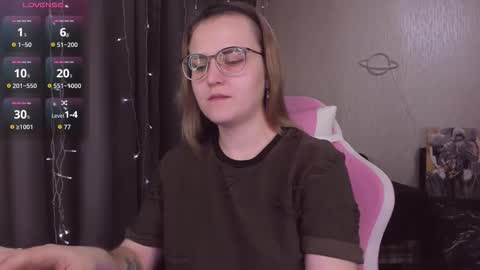 Snapshot of eva_orchid chatting on 10.24.25 Eva online show from 10.24.25