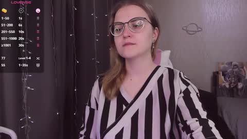 Snapshot of eva_orchid chatting on 11.08.25 Eva online show from 11.08.25