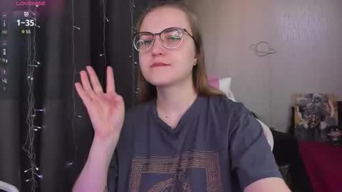 Snapshot of eva_orchid chatting on 02.25.26 Eva online show from 02.25.26