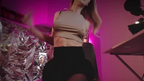 Eva online show from 02.14.25