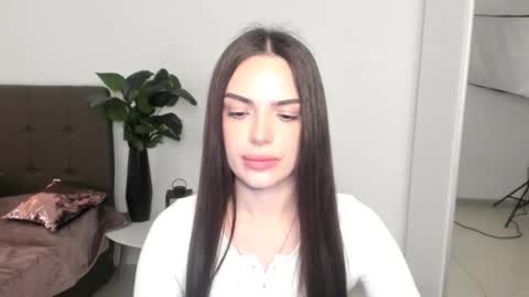 Eva online show from 04.21.26