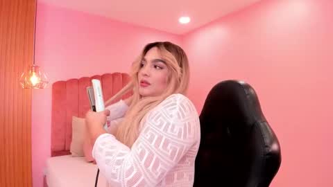 eva_saintt online show from 11.19.25