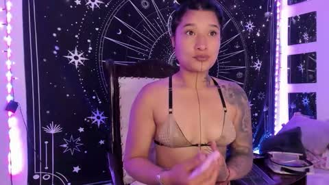 Snapshot of eva_sanderslee chatting on 09.17.25 Eva online show from 09.17.25