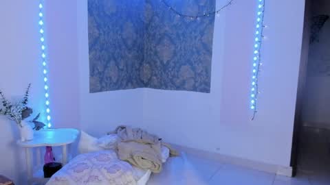 Eva  online show from 04.04.26