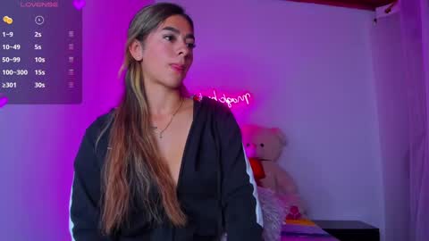 Snapshot of eva_shinee_ chatting on 01.08.25 Eva Shinee online show from 01.08.25