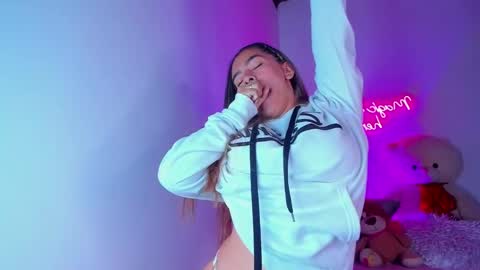 Snapshot of eva_shinee_ chatting on 02.07.25 Eva Shinee online show from 02.07.25