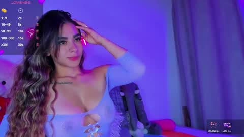 Snapshot of eva_shinee_ chatting on 10.17.25 Eva Shinee online show from 10.17.25