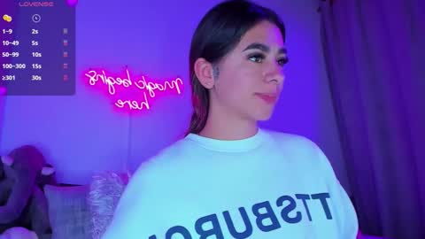 Snapshot of eva_shinee_ chatting on 10.23.25 Eva Shinee online show from 10.23.25