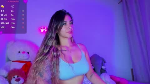 Snapshot of eva_shinee_ chatting on 10.27.25 Eva Shinee online show from 10.27.25