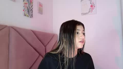 Eva Sin online show from 10.12.25