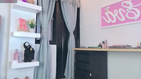 Eva Sin online show from 11.20.25