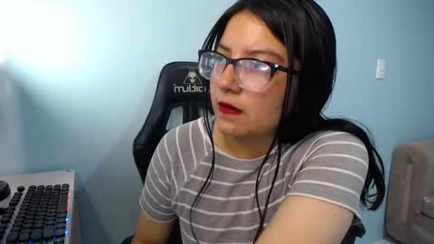 Snapshot of eva_smit_t chatting on 12.05.25 eva_smit_t online show from 12.05.25