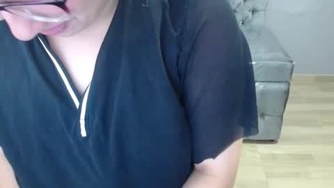 eva_smit_t online show from 02.05.26