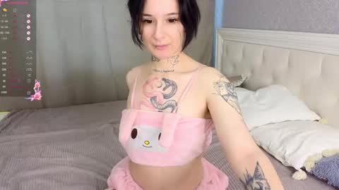 Snapshot of eva_suun chatting on 02.19.26 Eva online show from 02.19.26