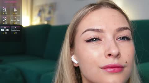 Snapshot of eva_vex chatting on 02.06.25 Hello Im Eva online show from 02.06.25