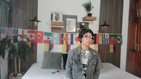 Snapshot of evaa_campbell chatting on 06.13.26 Eva online show from 06.13.26