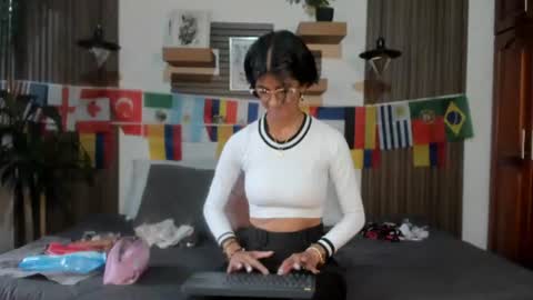 Snapshot of evaa_campbell chatting on 07.09.26 Eva online show from 07.09.26