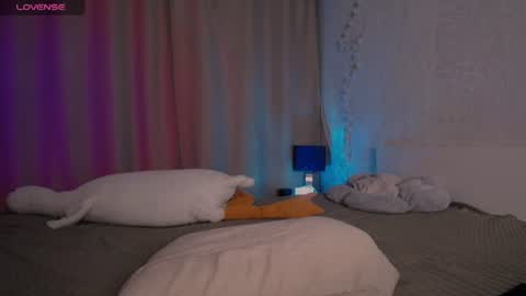 Snapshot of evaa_moonn_ chatting on 06.12.26 Eva online show from 06.12.26