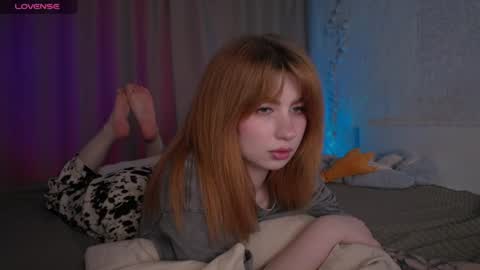 Snapshot of evaa_moonn_ chatting on 06.18.26 Eva online show from 06.18.26