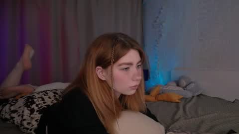 Snapshot of evaa_moonn_ chatting on 07.21.26 Eva online show from 07.21.26