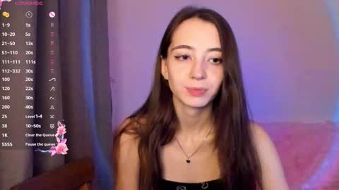 Snapshot of evabradly chatting on 10.29.25 evabradly online show from 10.29.25