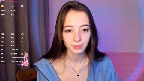 Snapshot of evabradly chatting on 11.01.25 evabradly online show from 11.01.25